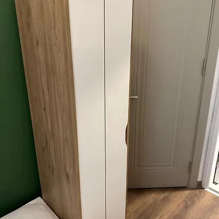 Ξενοδοχείο με διαμερίσματα Yellowhouse 1